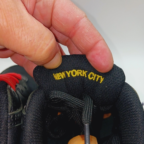 Nike Air Max 90 Premium 'FDNY' Streetwear Shoes Size 11 for Men - Picture 6 of 15